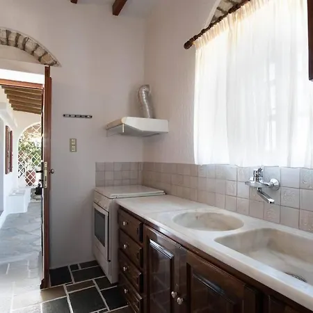 Traditional Stonehouse For 4 Ppl In Paros Дом отдыха